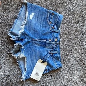 Levi’s 501 Mid Rise